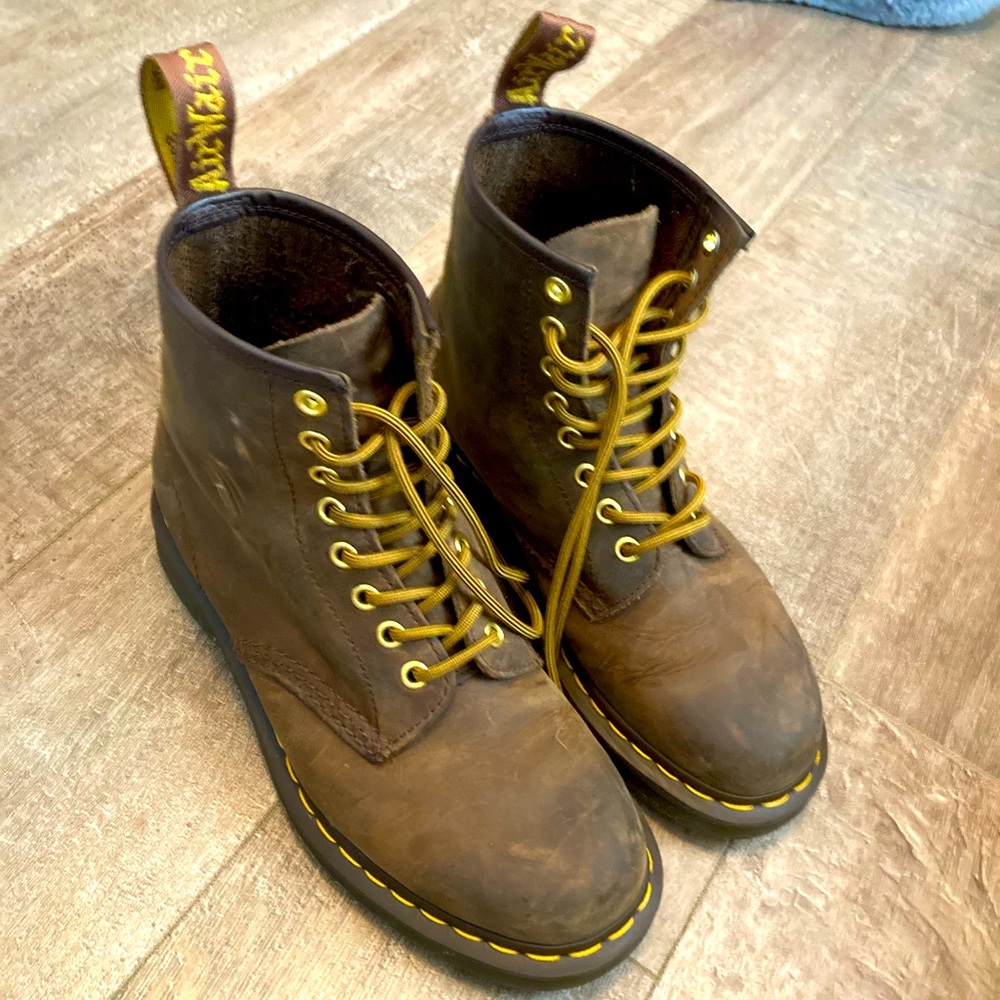 COPY - Doc marten boots
